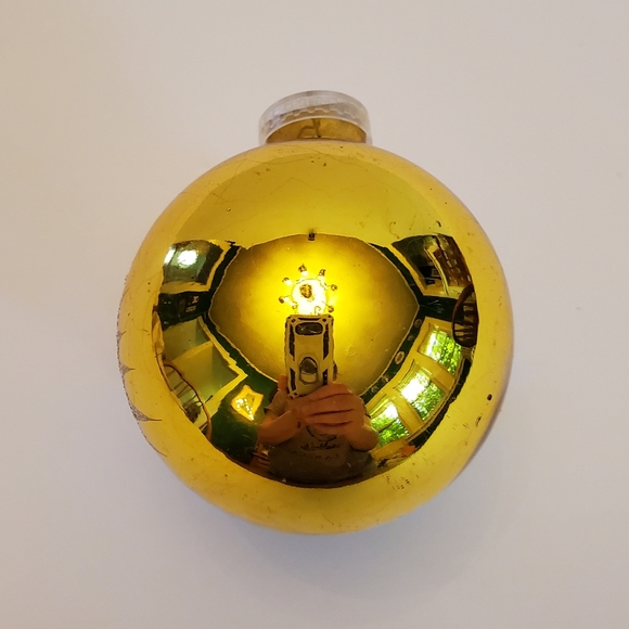 Vintage glass reflector ornament - Picture 4 of 5